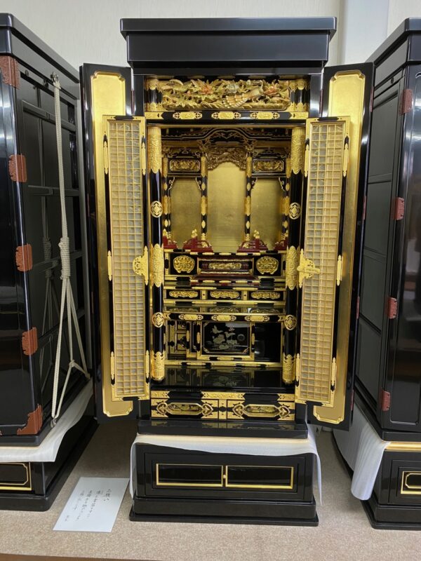 漆塗金仏壇M型 20号 別注仕様品｜漆塗金お仏壇｜株式会社まるやま